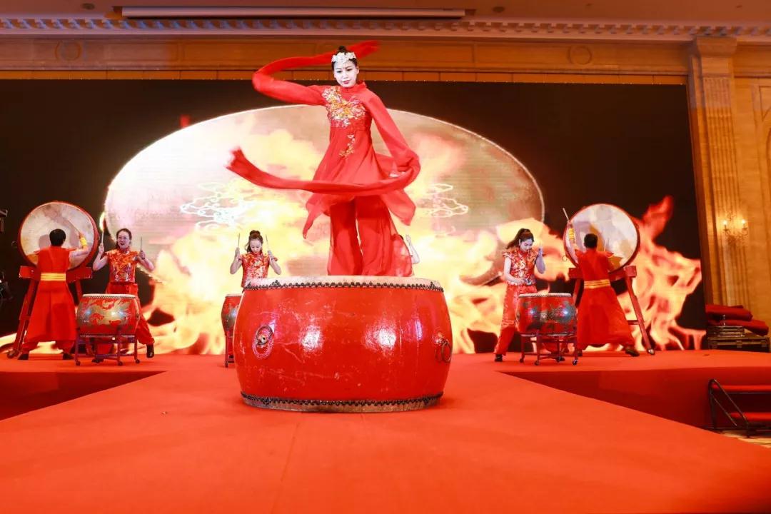 熱烈慶祝“變革創(chuàng)新 揚帆未來”北京中成康富2019年合伙人年會勝利召開